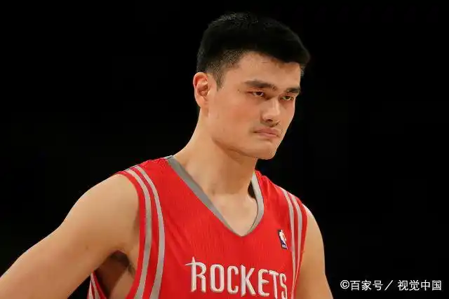 历史篮球人物排名_历史打篮球的人物有哪些_篮球人物事件