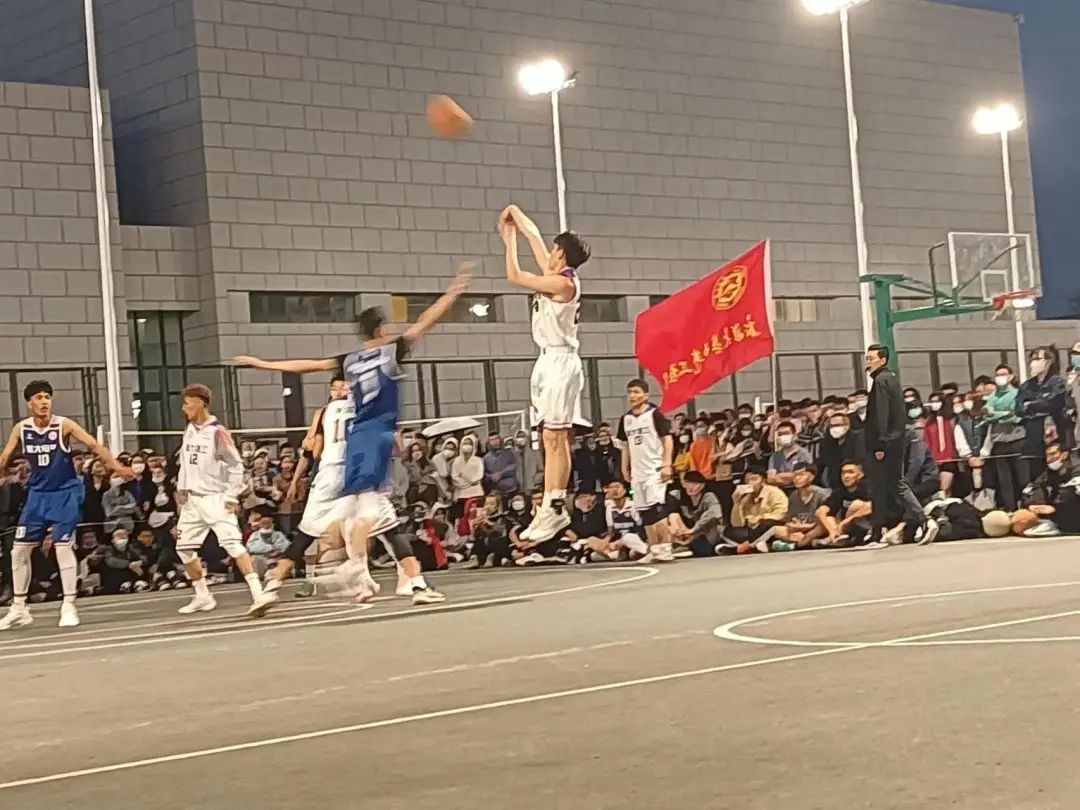 篮球大比分获胜_篮球不以比分得冠军_比分篮球冠军得多少分